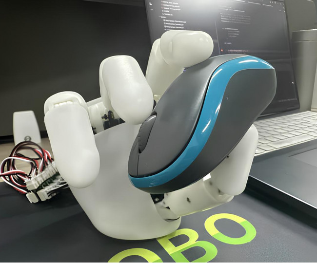 Роботизована рука AmazingHand: The Open-Source Robotic Hand Kit